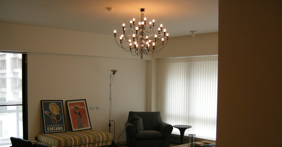 �ִ��������|����|�칫�Ҿ�|FLOS 2097 ʢ�ĵĹ�ʵ30ͷ